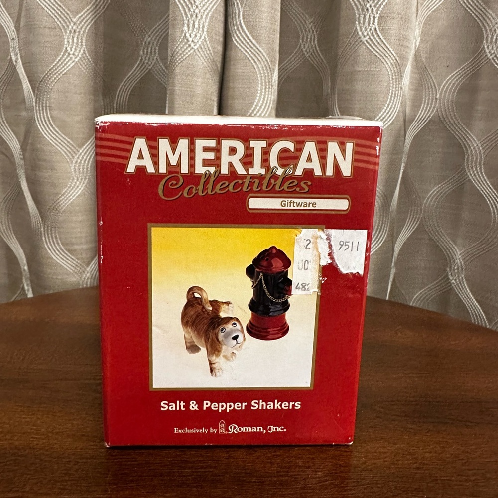 Roma Red American Collectibles Salt & Pepper Shakers - Picture 9 of 10